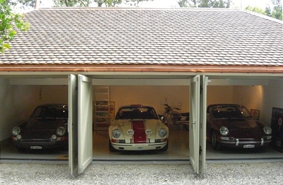 garage de nos anciennes : le garage exterieur
