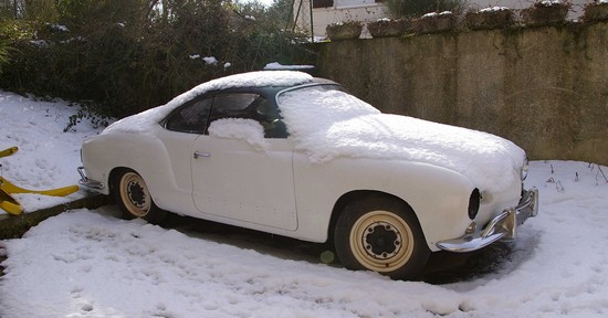 Karmann Ghia sous la neige
