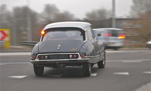 Citroen DS daily driver